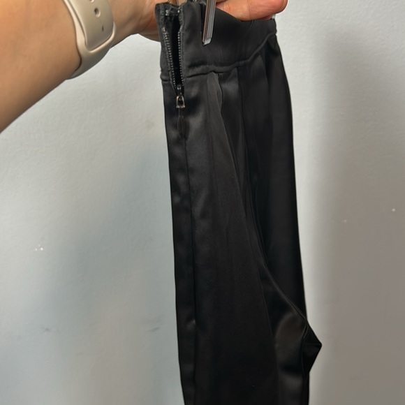 Ten by Babaton Sundance Pant Black Satin size 2 - Picture 7 of 10